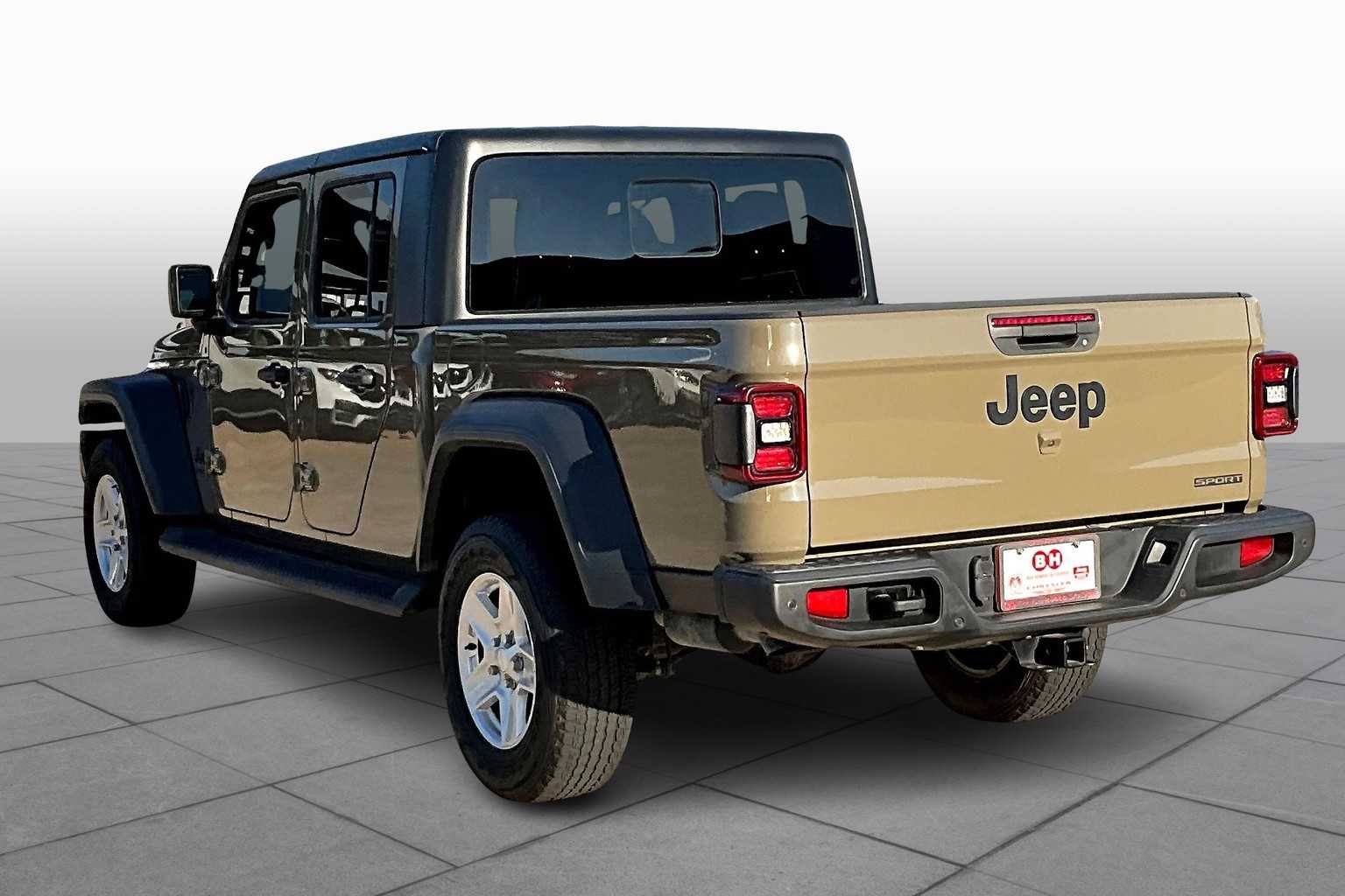 2020 Jeep Gladiator Sport S photo 11