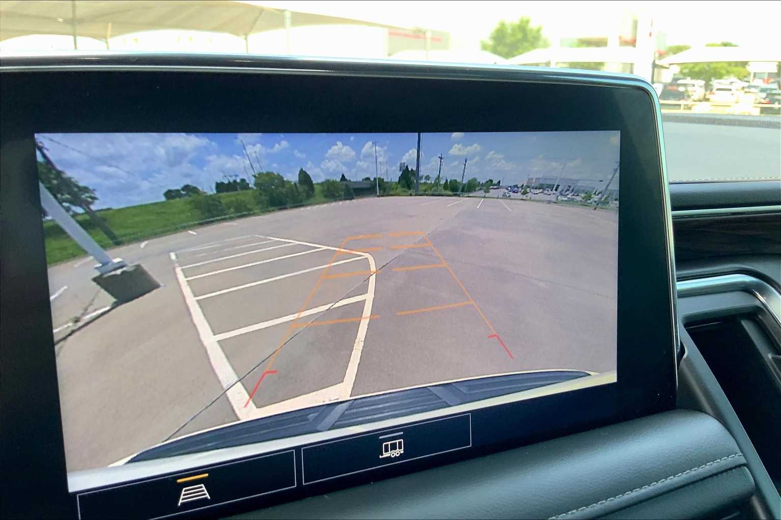 2021 Chevrolet Tahoe LT photo 24