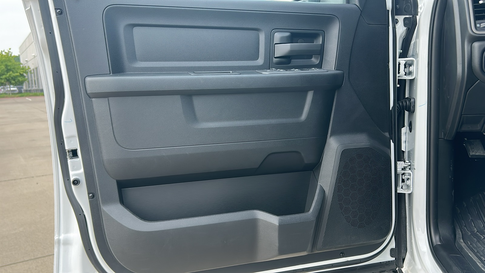 2025 Ram 2500 Tradesman photo 16