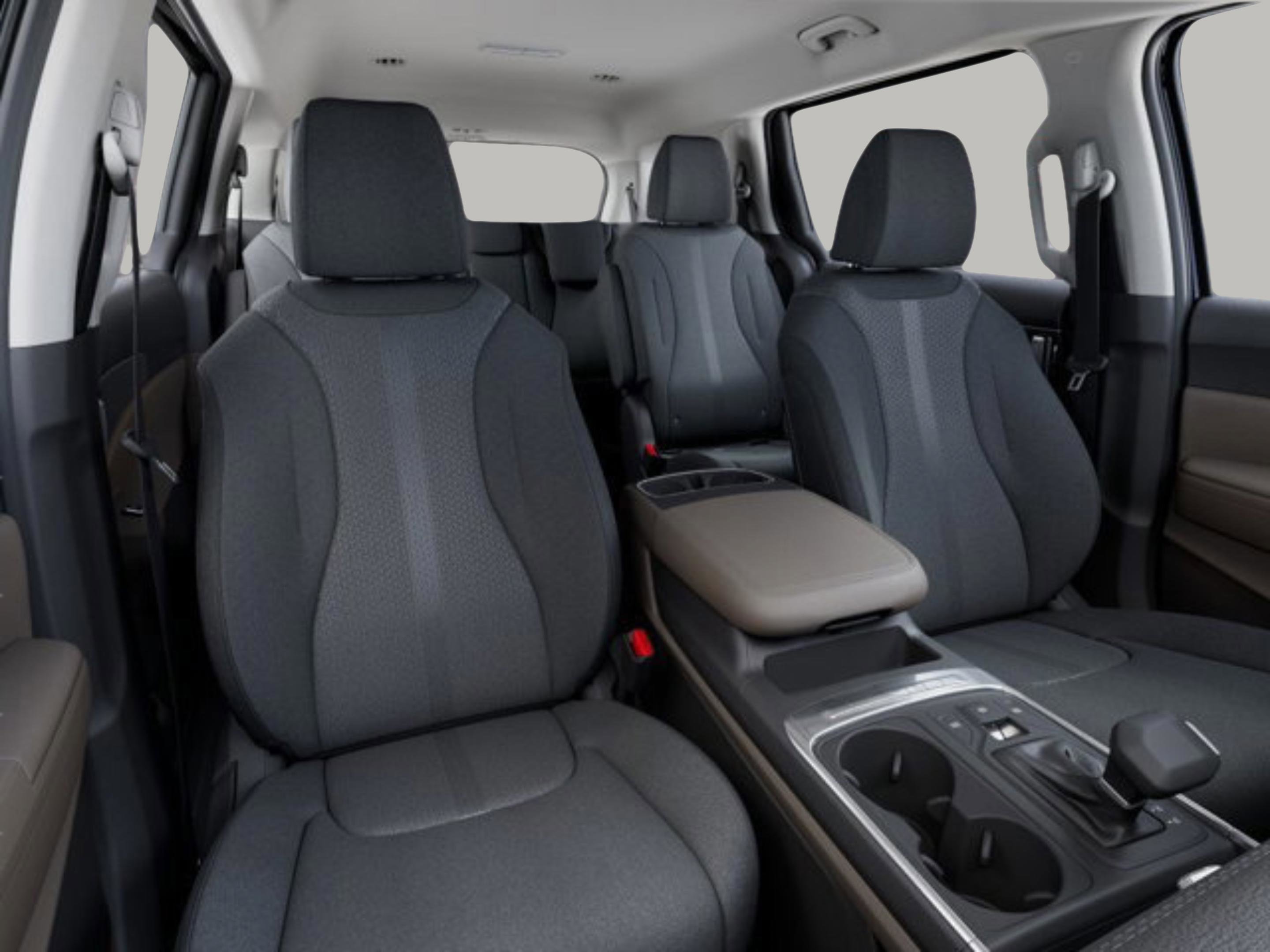 2026 Kia Carnival LX photo 12