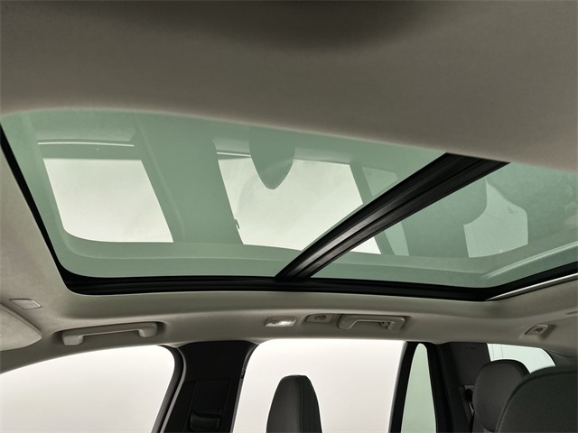2025 Volvo XC90 AWD Plus photo 11