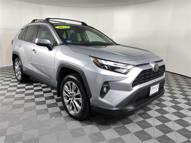 2023 Toyota RAV4 XLE Premium's photo