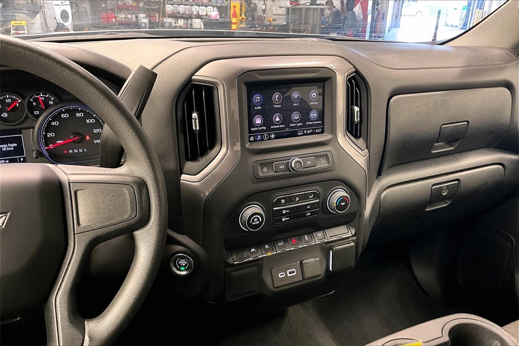 2024 Chevrolet Silverado 1500 Custom photo 5
