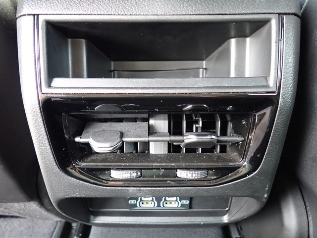2024 Jeep Grand Cherokee Laredo photo 13