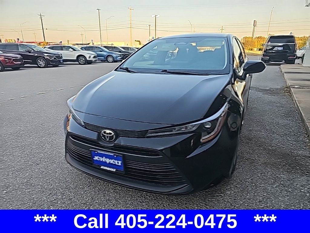 2024 Toyota Corolla LE photo 2