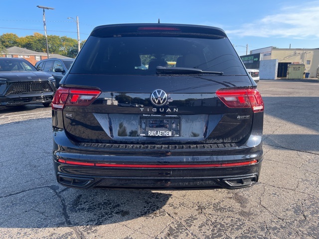 2022 Volkswagen Tiguan SE R-Line Black photo 6