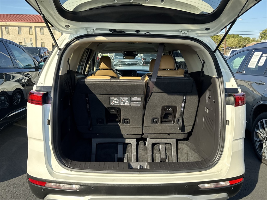 2024 Kia Carnival LX photo 28