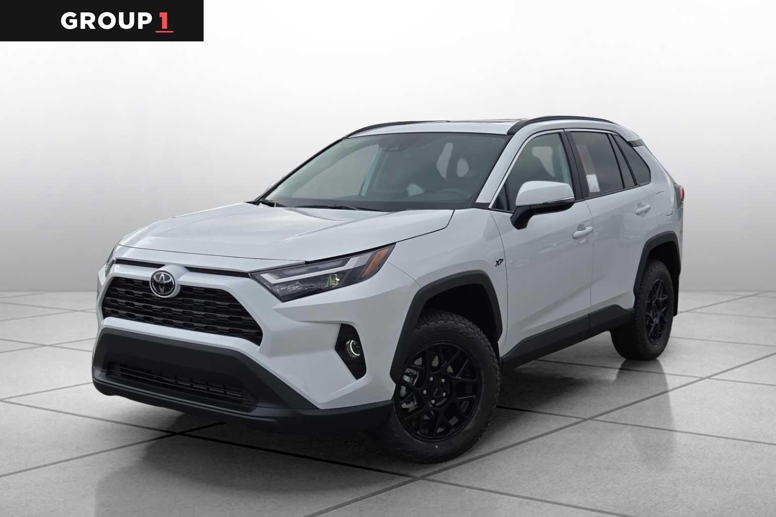 2025 Toyota RAV4 XLE's photo