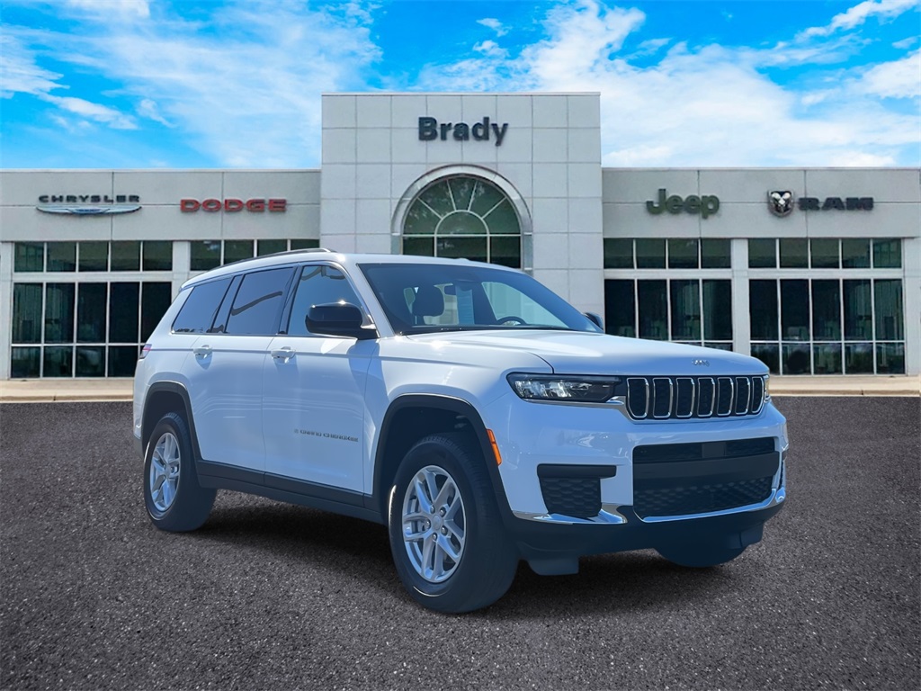 2025 Jeep Grand Cherokee L Laredo's photo