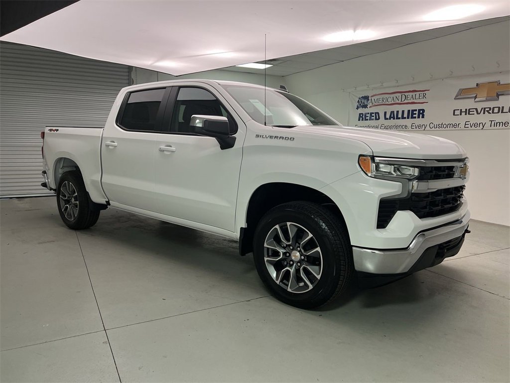 2026 Chevrolet Silverado 1500 LT photo 2