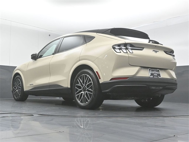 2025 FORD MUSTANG MACH-E - Image 38