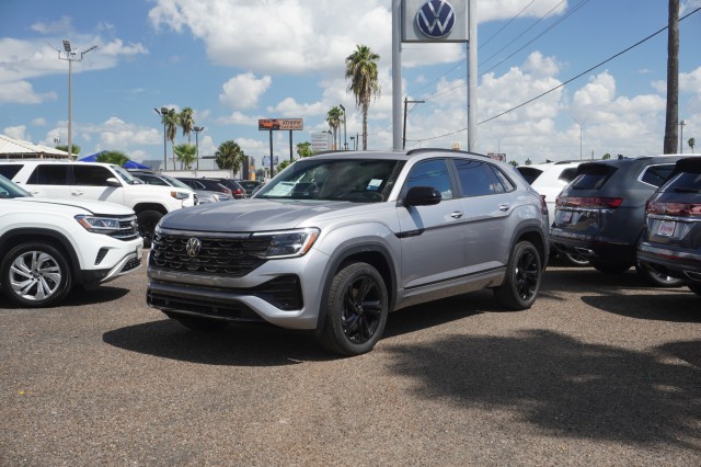 2026 Volkswagen Atlas Cross Sport SEL R-LINE's photo