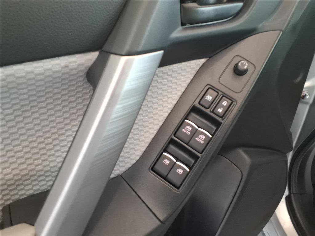 2018 Subaru Forester Premium photo 17