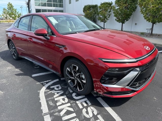 2024 Hyundai Sonata SEL photo 3
