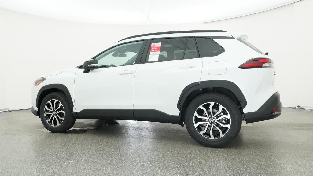 2026 Toyota Corolla Cross XLE XSE photo 9