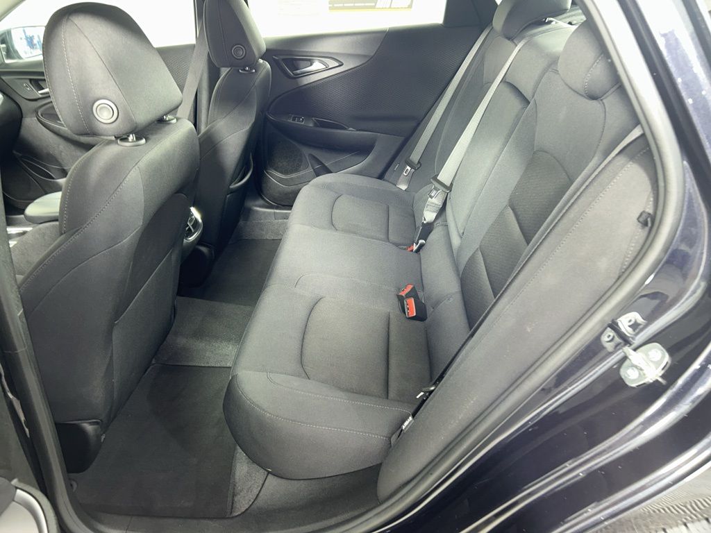 2023 Chevrolet Malibu 1LT photo 13