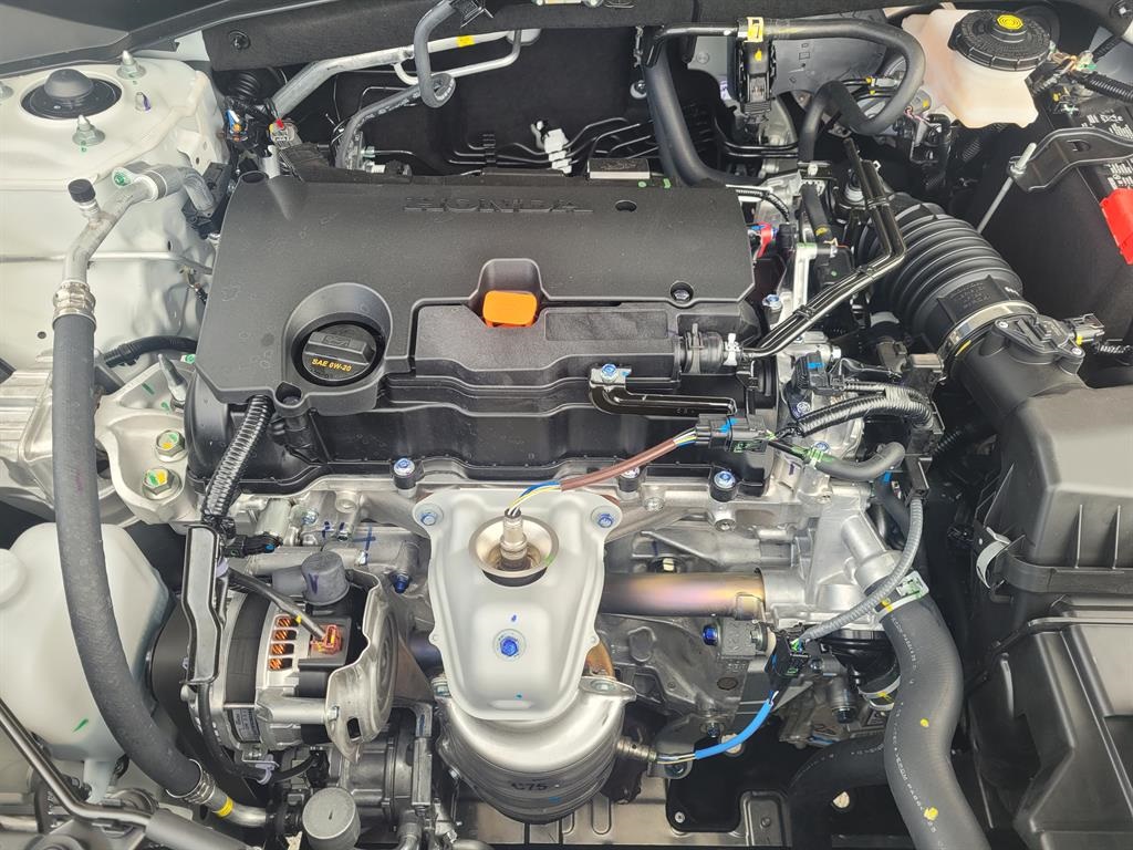 2026 Honda HR-V Sport photo 5