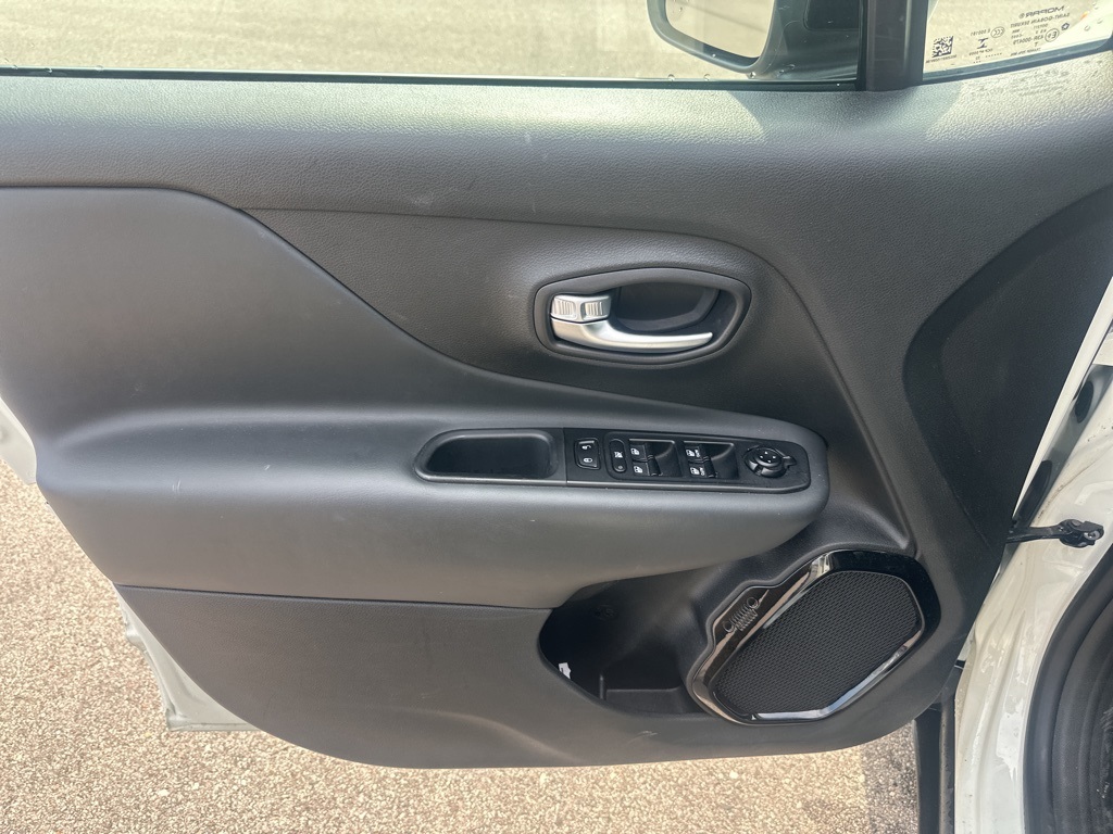 2022 Jeep Renegade Altitude photo 9