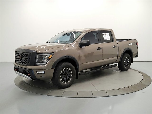 2023 Nissan Titan PRO-4X photo 3