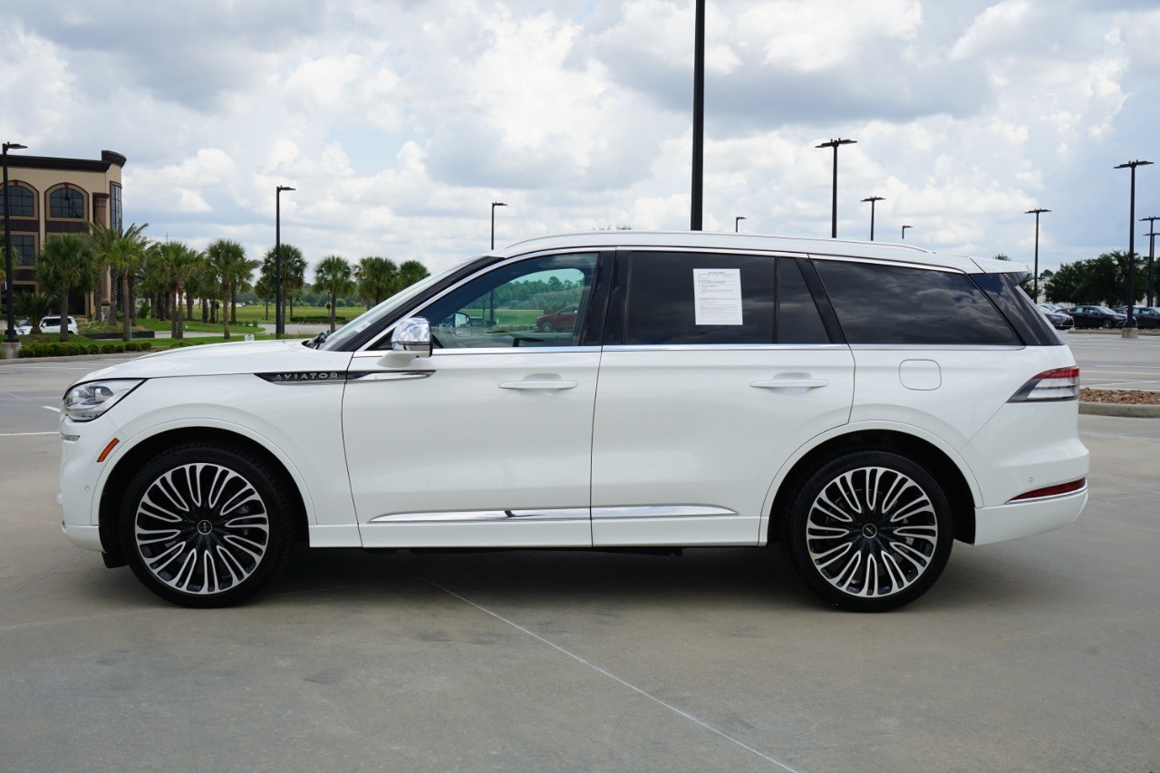 2022 Lincoln Aviator Black Label photo 4