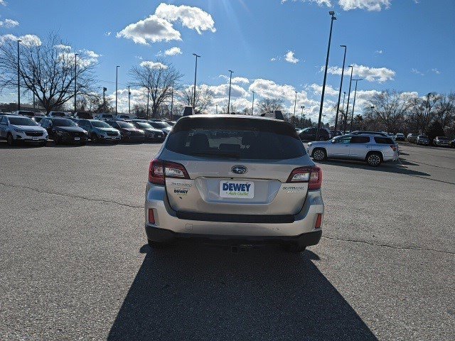 2015 Subaru Outback 2.5i Limited photo 4