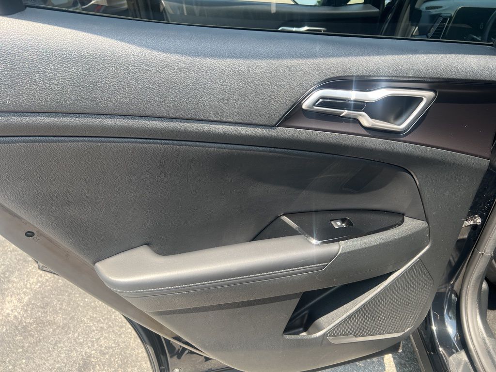 2023 Kia Sportage EX photo 10