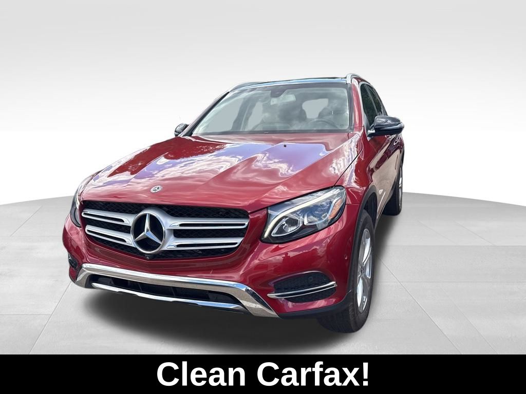 2018 Mercedes Benz GLC 300 4MATIC photo 4