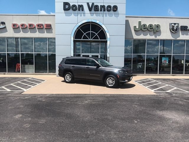 2023 Jeep Grand Cherokee L Laredo's photo