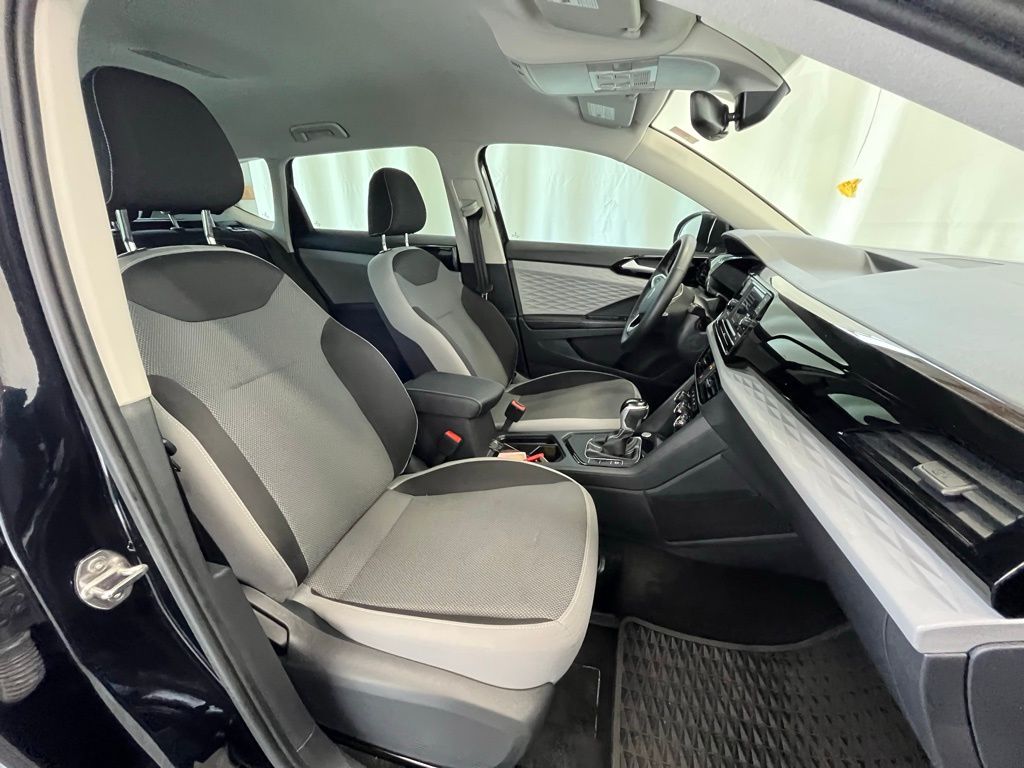 2024 Volkswagen Taos S photo 12