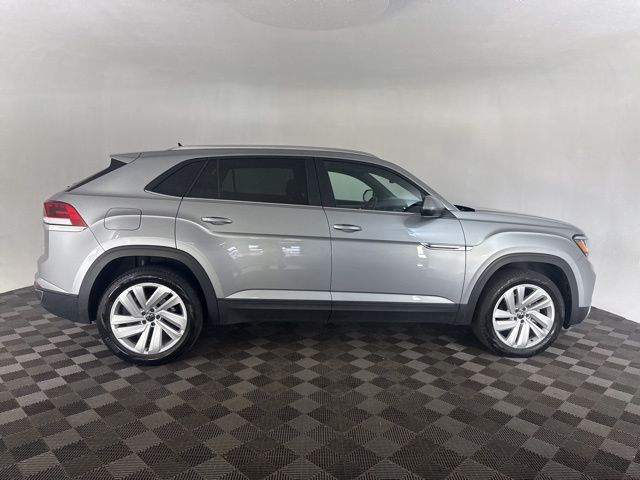 2023 Volkswagen Atlas Cross Sport V6 SE Technology photo 3