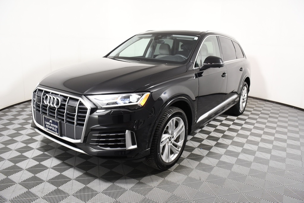 2023 Audi Q7 Premium Plus's photo