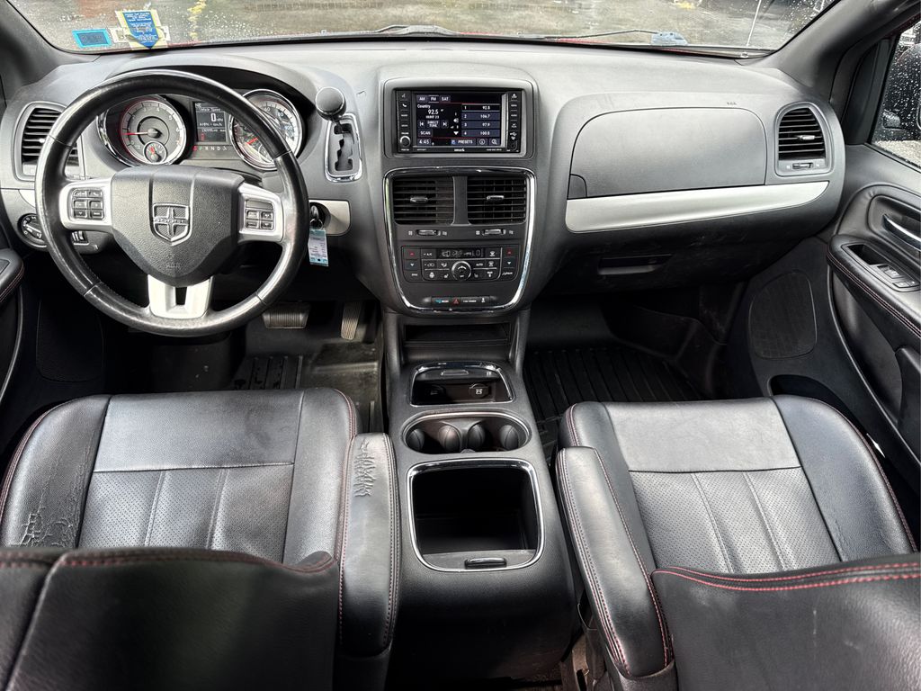 2015 Dodge Grand Caravan R/T photo 20