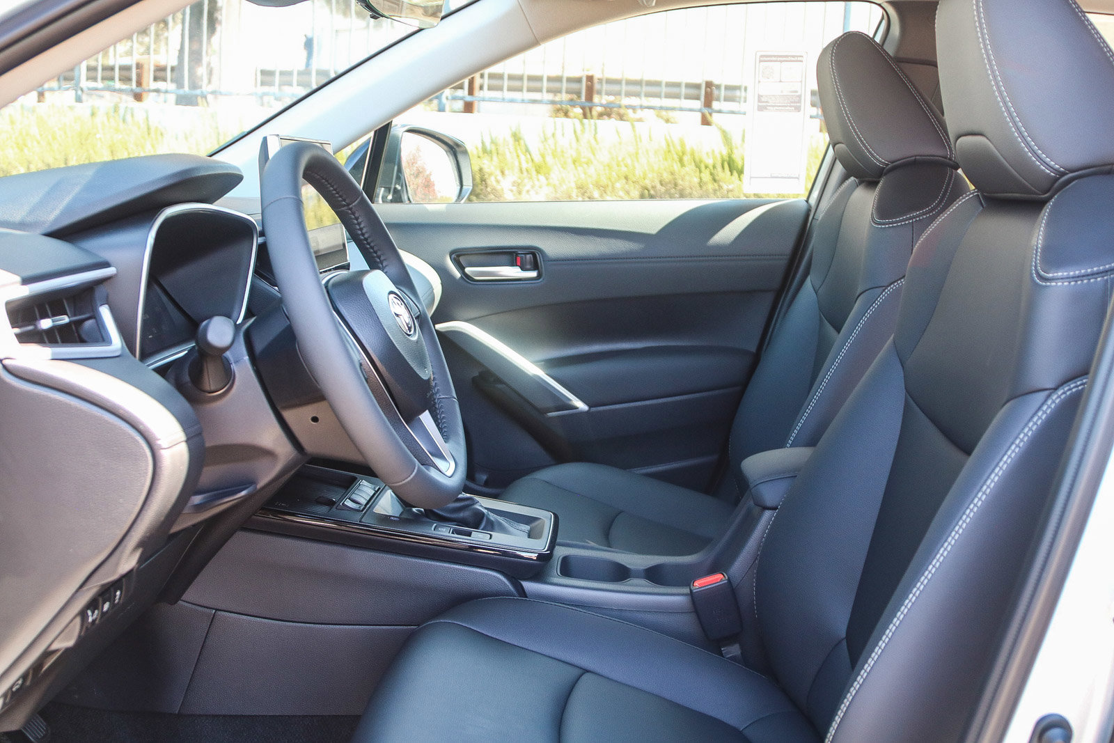 2026 Toyota Corolla Cross XLE photo 14
