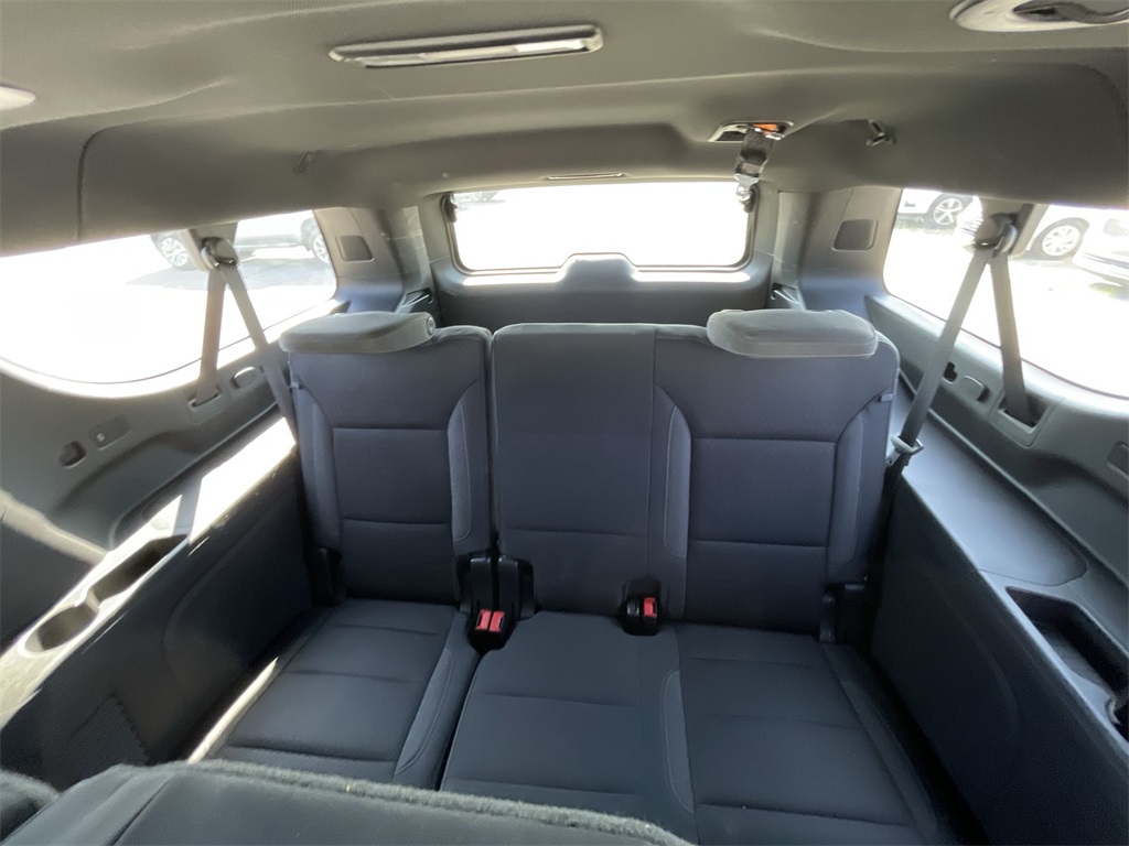 2023 Chevrolet Suburban LS photo 23