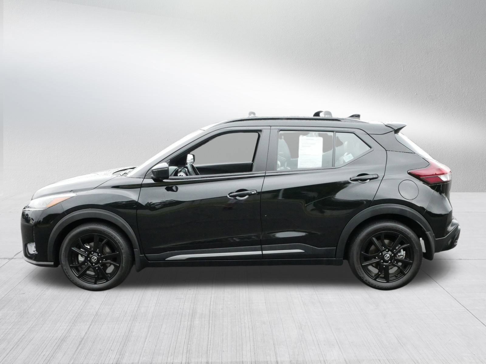 2021 Nissan Kicks SR photo 4