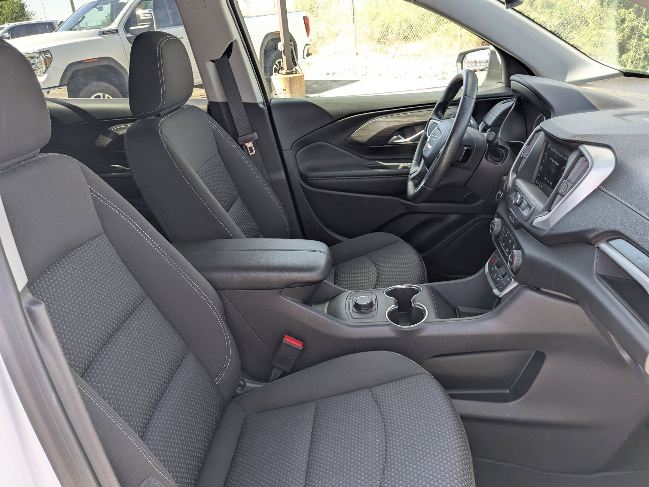 2024 Gmc Terrain SLE photo 23