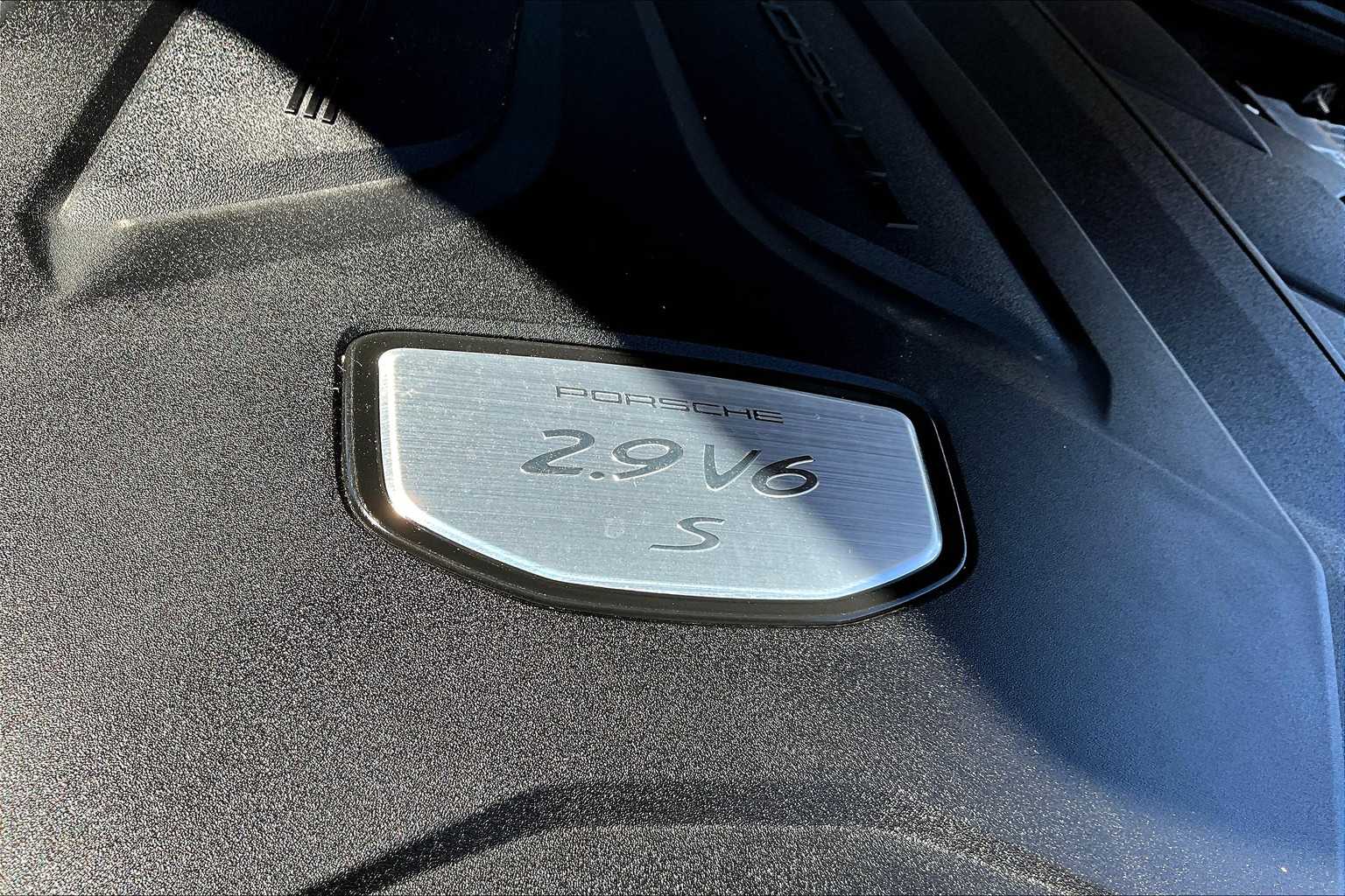 2023 Porsche Cayenne S Platinum Edition photo 22