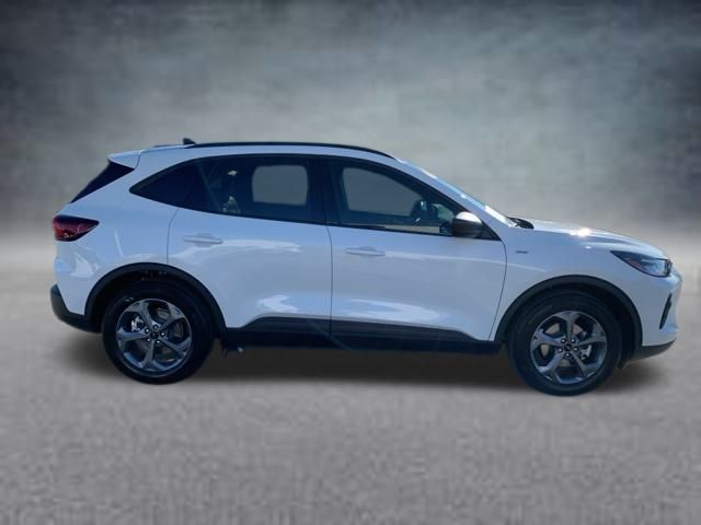 2025 Ford Escape ST-Line photo 8
