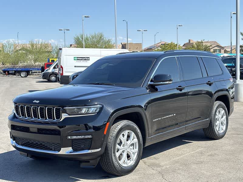 2023 Jeep Grand Cherokee Limited photo 3