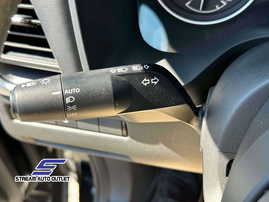 2024 Nissan Rogue SV photo 20