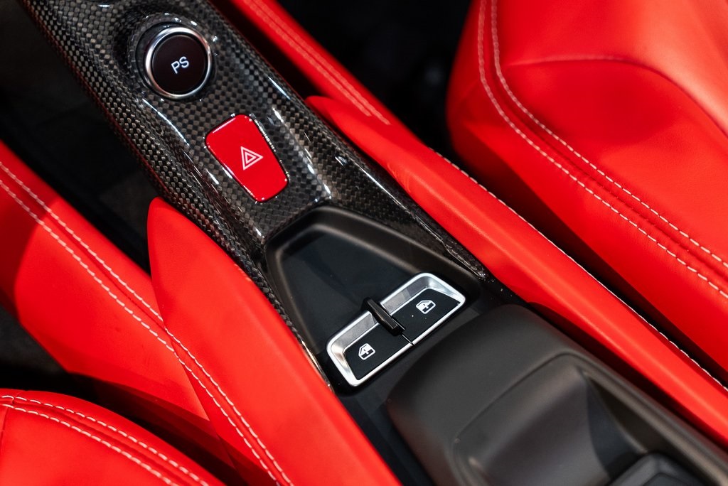 2023 Ferrari F8 Spider Base photo 33
