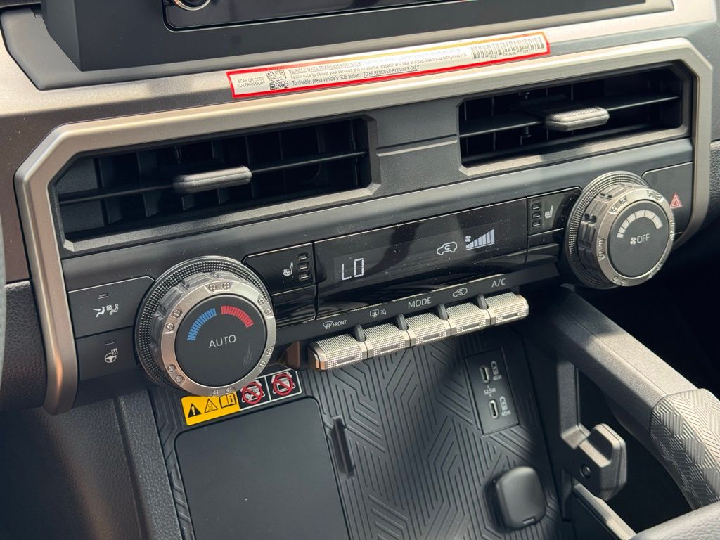 2025 Toyota 4Runner TRD Off-Road photo 24