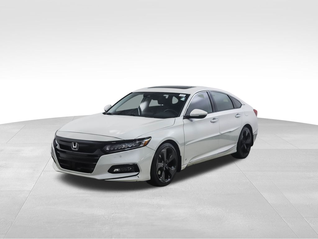 2018 Honda Accord Touring's photo