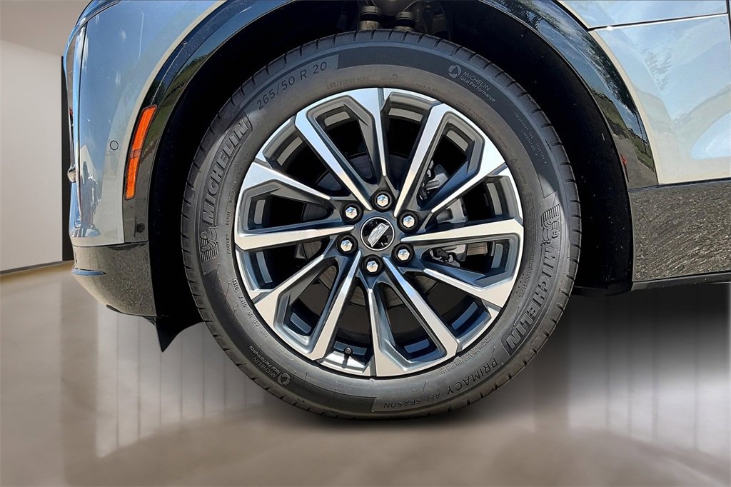 2025 Cadillac Lyriq Sport photo 11