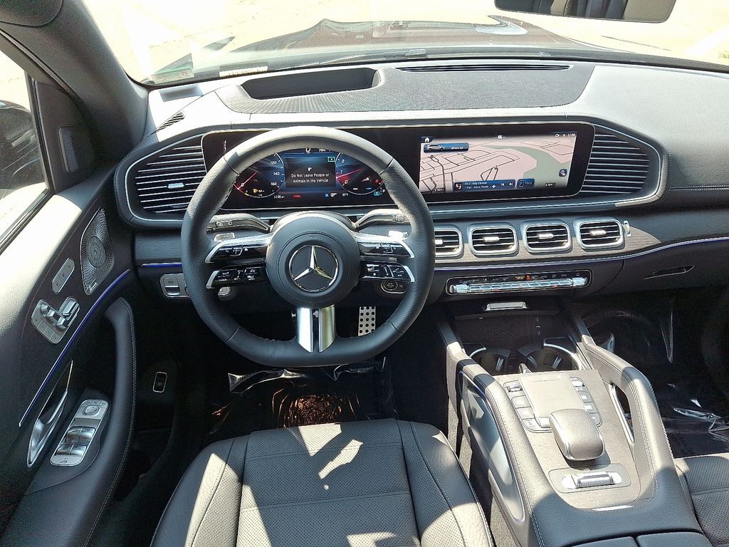 2025 Mercedes Benz GLS 450 4MATIC photo 8