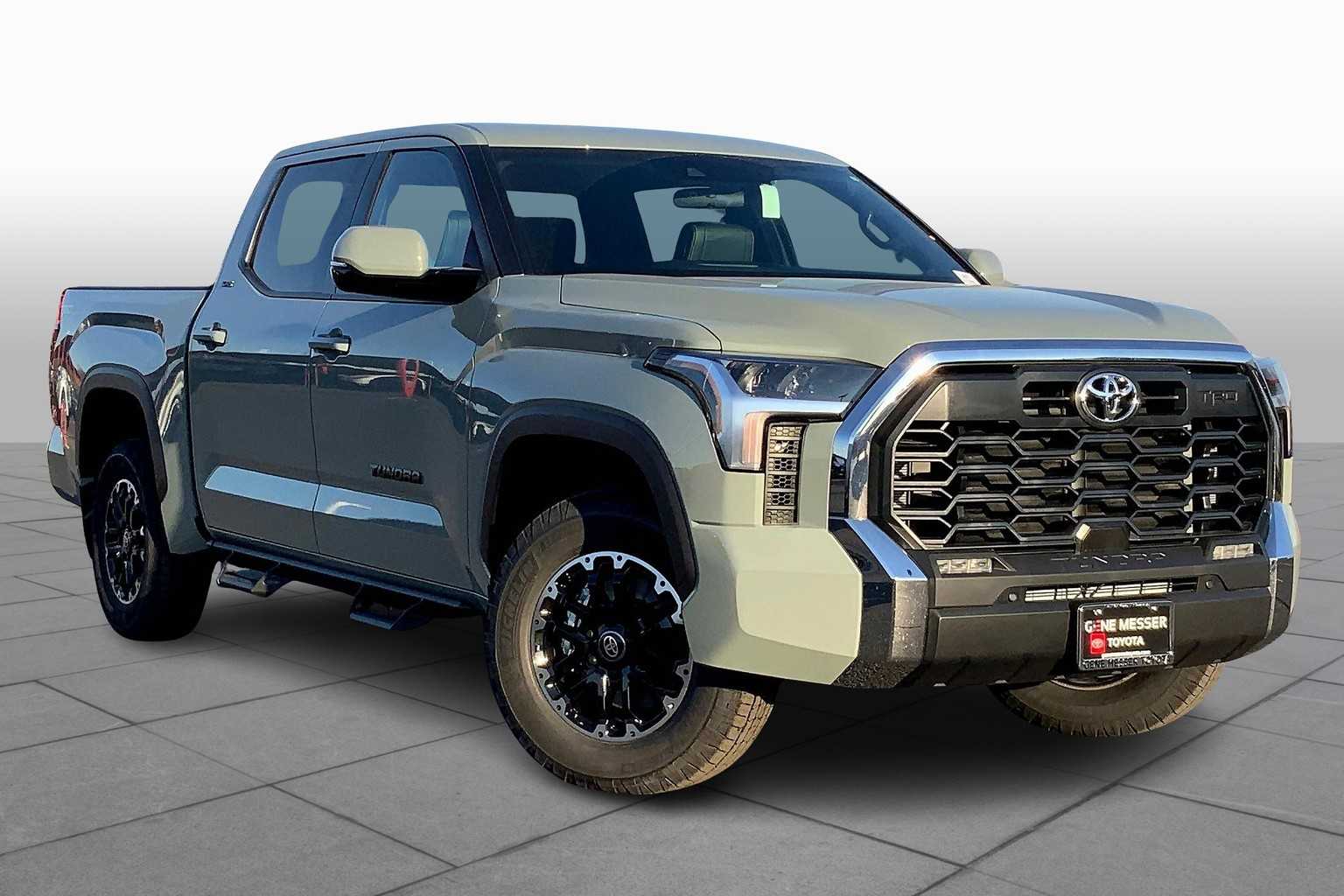 2026 Toyota Tundra SR5 CrewMax photo 2