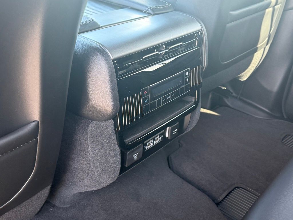 2025 Jeep Wagoneer L Base photo 19