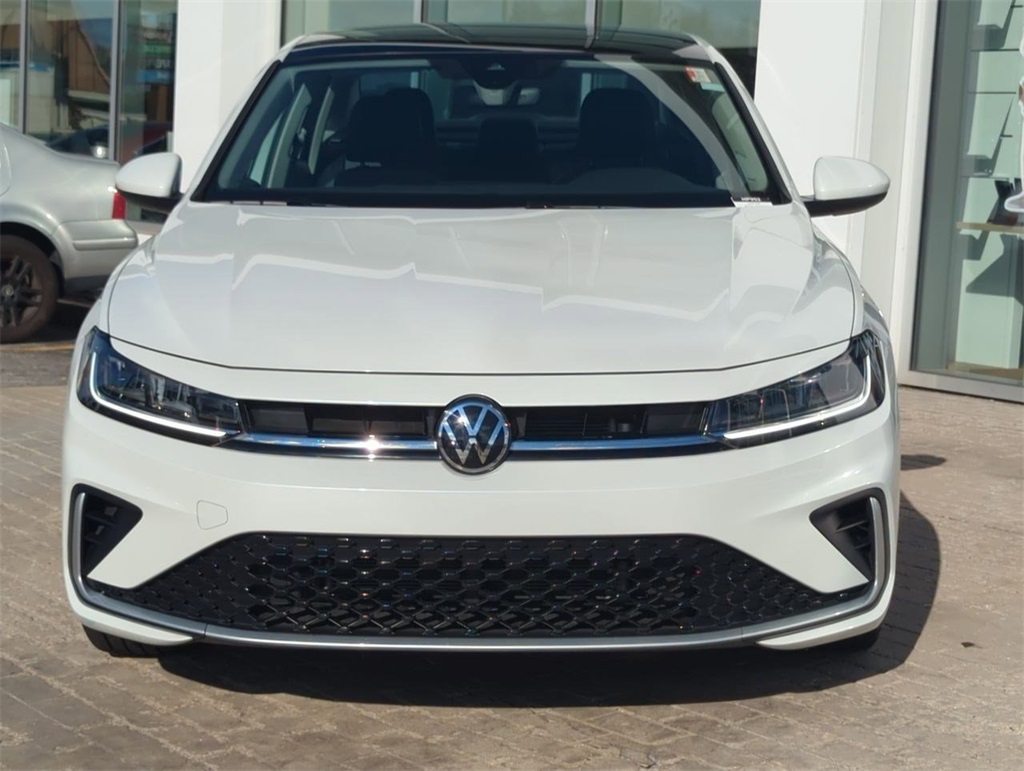 2025 Volkswagen Jetta 1.5T SE photo 3
