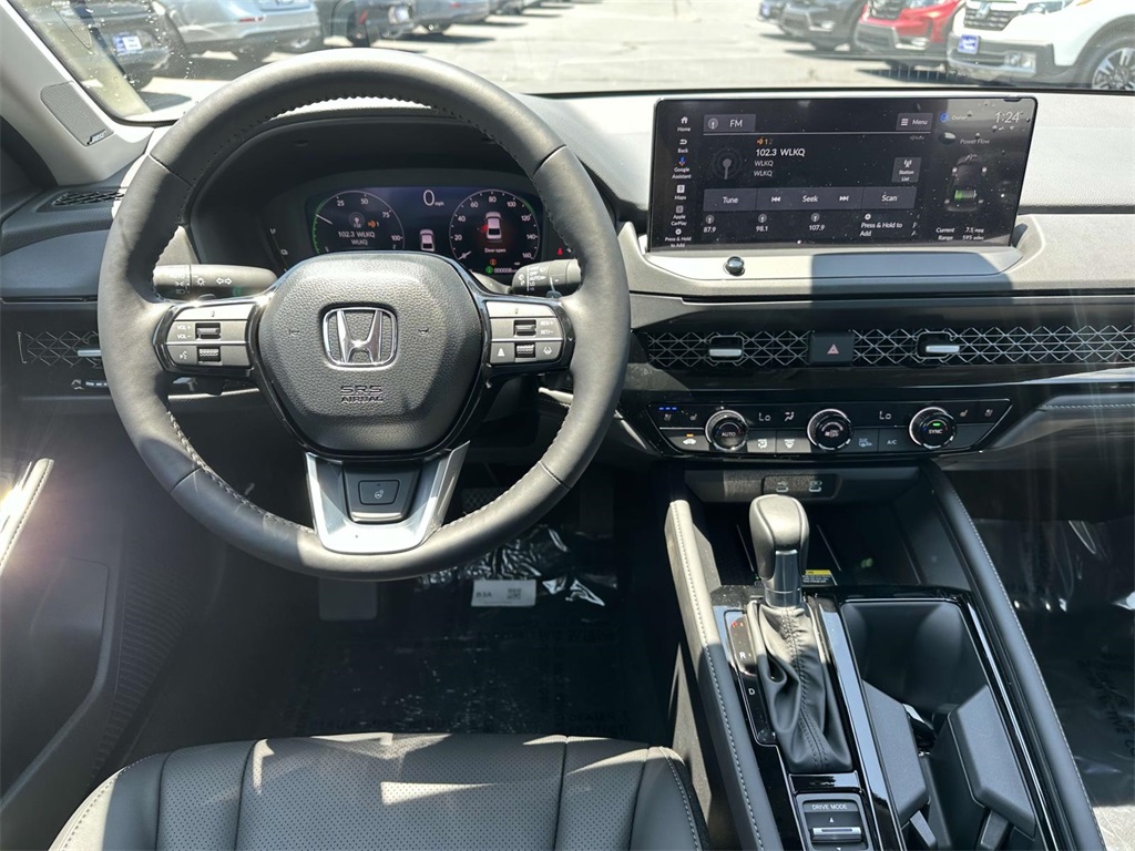 2025 Honda Accord Hybrid Touring photo 9