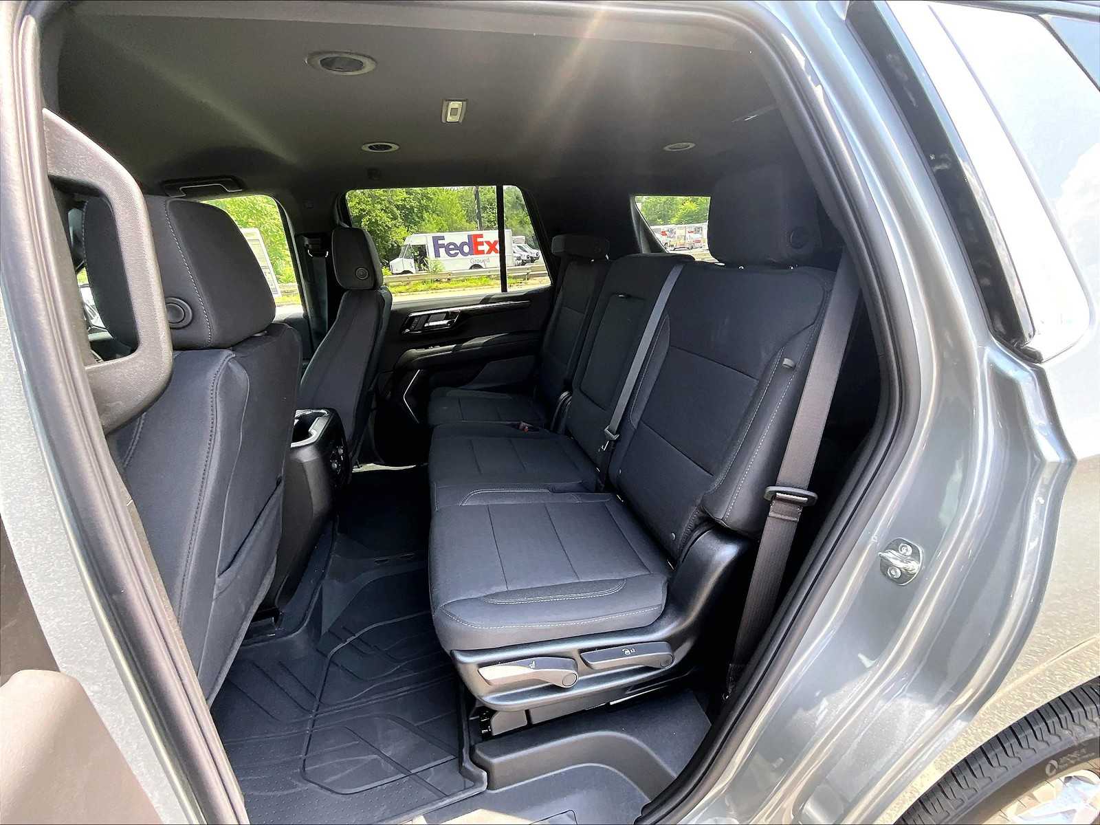 2025 Chevrolet Tahoe LS photo 14
